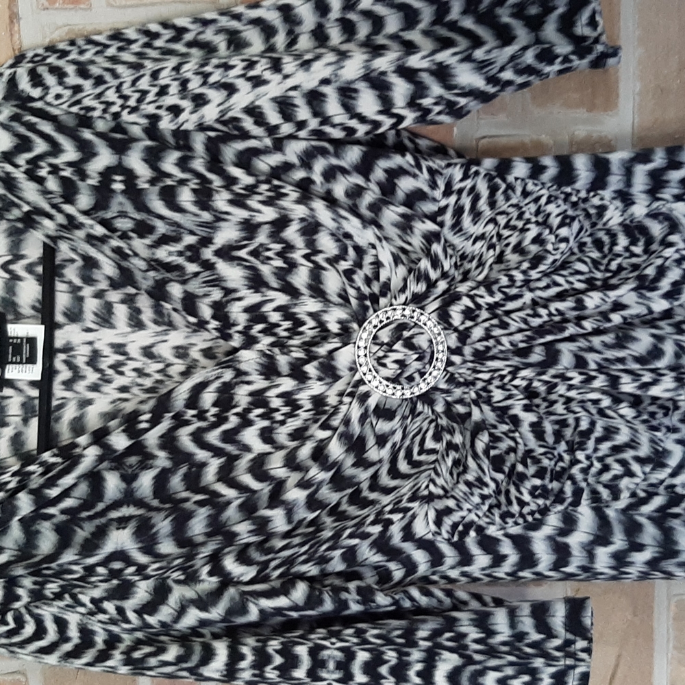 NueVa stretch top
